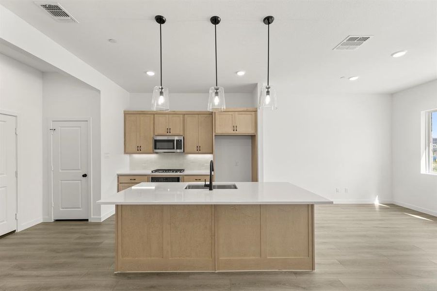 09. 843 Perdernales - Kitchen