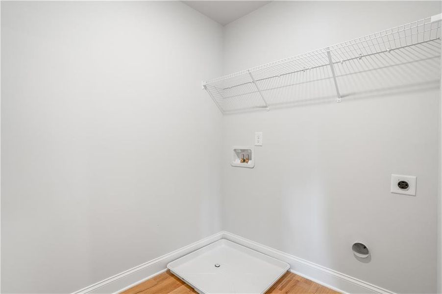 Spacious, unfurnished interior of a new home in , Bonaire (Image 24).