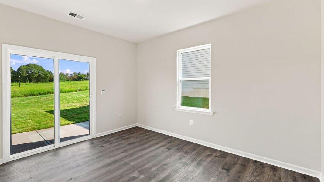 Spacious, unfurnished interior of a new home in Baxter Village, Boiling Springs (Image 24).