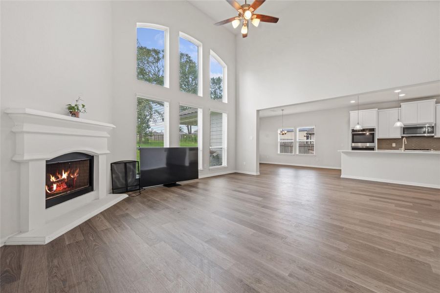 Spacious, unfurnished interior of a new home in , Willis (Image 15).
