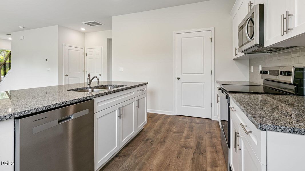 40-whistling-willow-youngsville-nc-usa-0