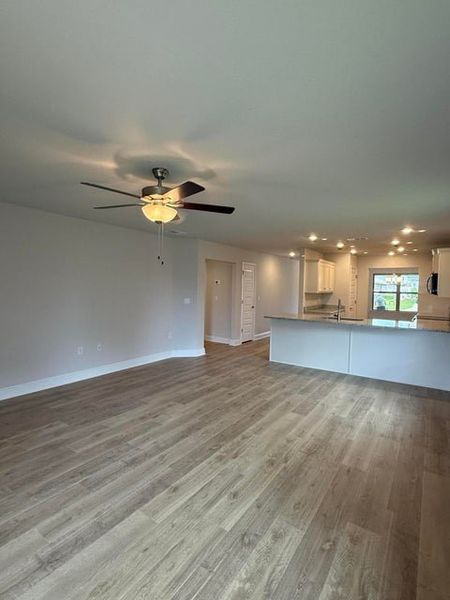 Spacious, unfurnished interior of a new home in Ridgeway Landing, Crestview (Image 6).