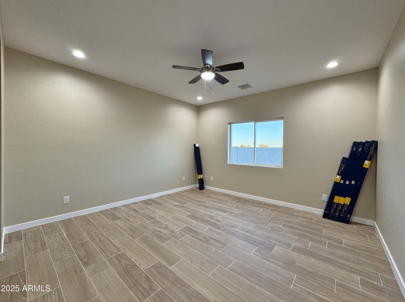 Master bedroom Master bedroom