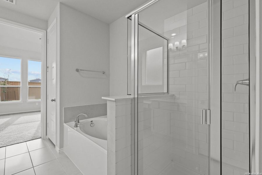 Furnished interior view inside a new home in Sunflower Ridge, New Braunfels (Image 15).