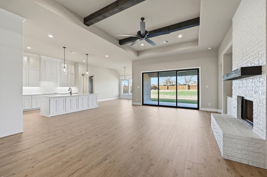 Spacious, unfurnished interior of a new home in Coyote Crossing, Godley (Image 23).