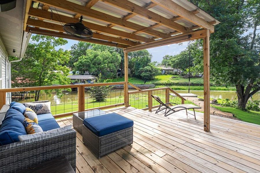 Exterior details and patio area of a home in , Gun Barrel City (Image 21).