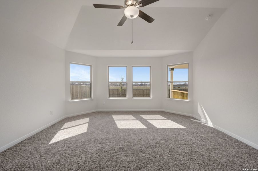 Spacious, unfurnished interior of a new home in Meadows at Clear Springs, New Braunfels (Image 38).