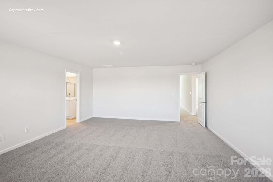 Spacious, unfurnished interior of a new home in Wallace Springs, Statesville (Image 14).