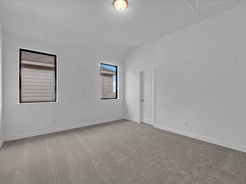 Spacious, unfurnished interior of a new home in Azalea, Brookshire (Image 20).