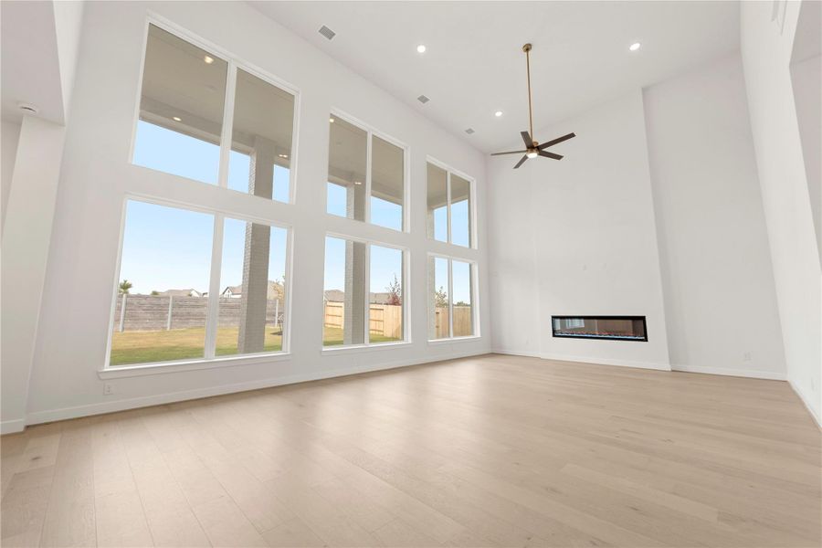 Spacious, unfurnished interior of a new home in ARTAVIA®, Conroe (Image 12).