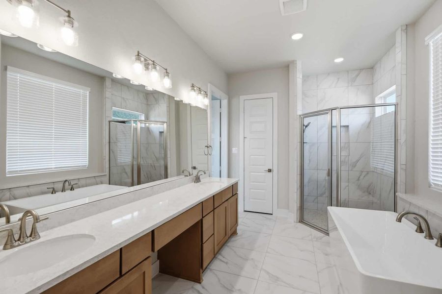 Furnished interior view inside a new home in Esperanza, Boerne (Image 6).