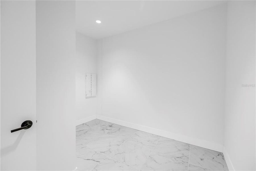 Spacious, unfurnished interior of a new home in , St. Petersburg (Image 16).