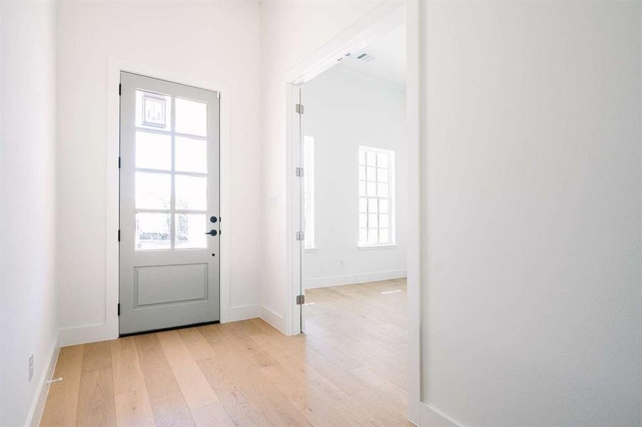 Spacious, unfurnished interior of a new home in , Weatherford (Image 20).