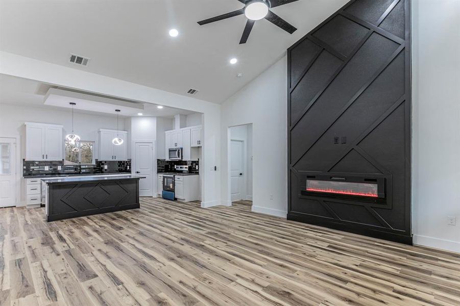 Furnished interior view inside a new home in , Malakoff (Image 4).