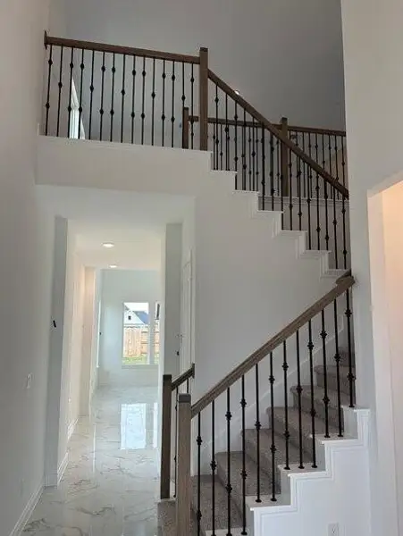 Spacious, unfurnished interior of a new home in Katy Court, Katy (Image 9).