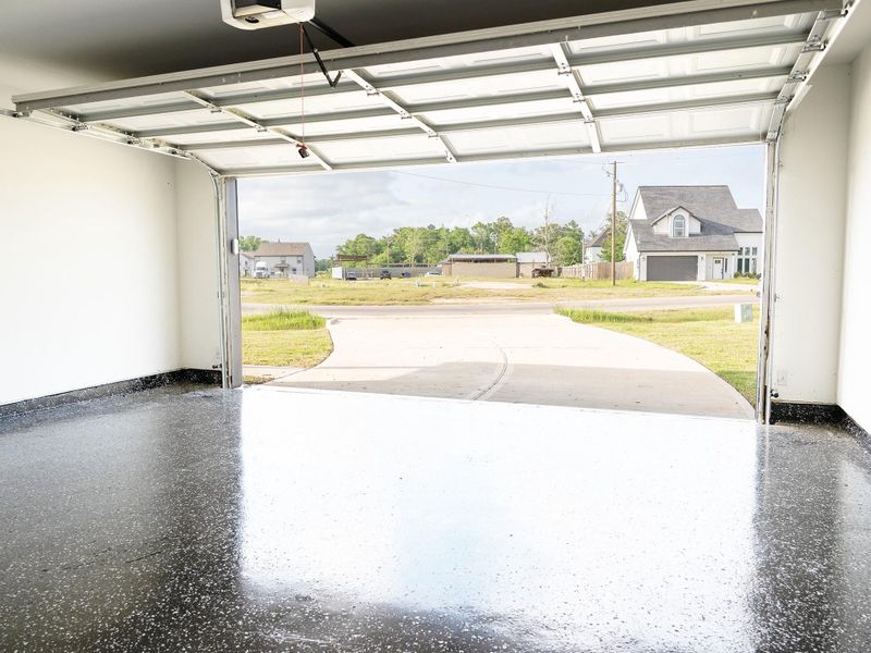 Spacious, unfurnished interior of a new home in , Cleveland (Image 20).