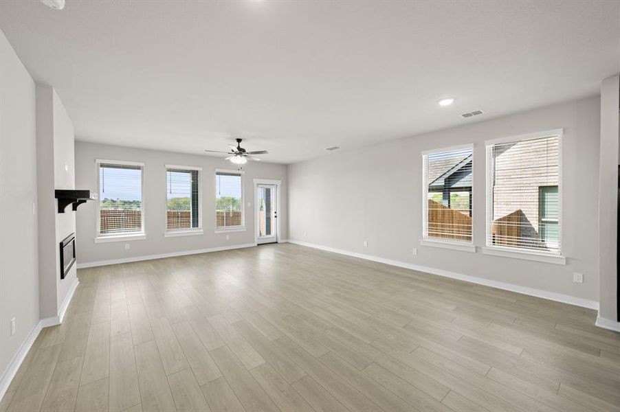 2401 Rams Horn- Dining-1