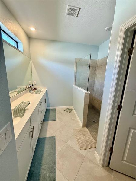 Furnished interior view inside a new home in , Venice (Image 6).