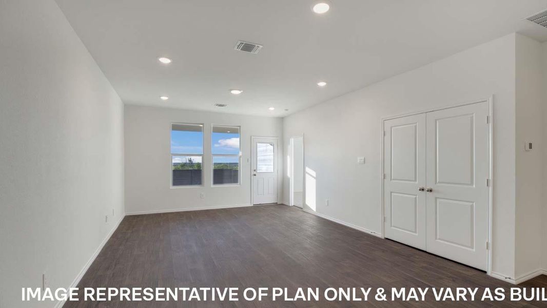 Spacious, unfurnished interior of a new home in Wayside, Uhland (Image 12).