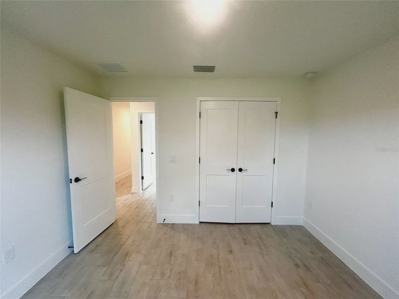 Spacious, unfurnished interior of a new home in Deep Creek, Punta Gorda (Image 23).