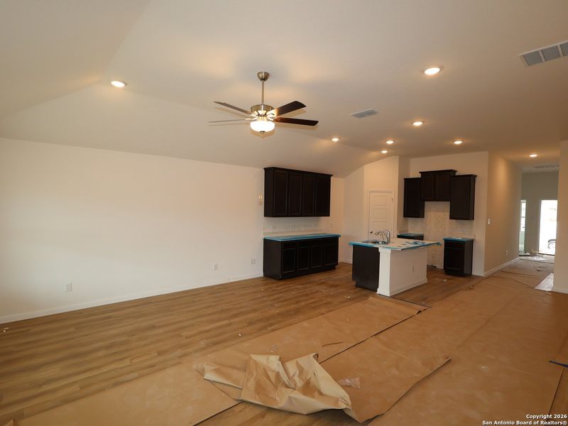 Image 36 of a home in Agave.