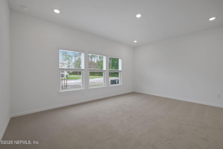 Spacious, unfurnished interior of a new home in Brook Forest, St. Augustine (Image 37).