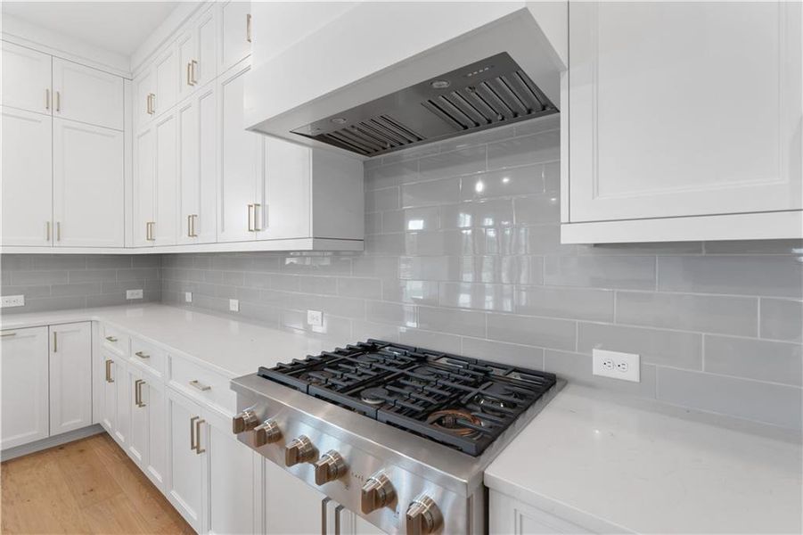 Image 60 of a home in Knollwood.