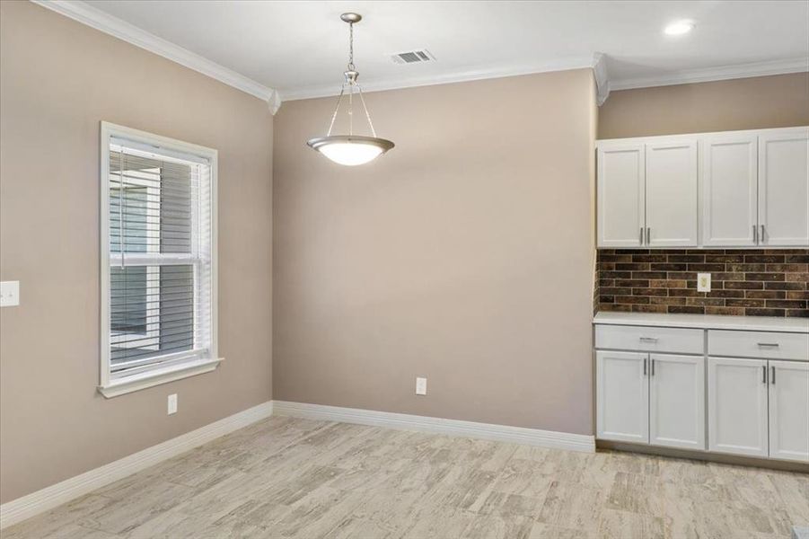 Spacious, unfurnished interior of a new home in , Corsicana (Image 23).
