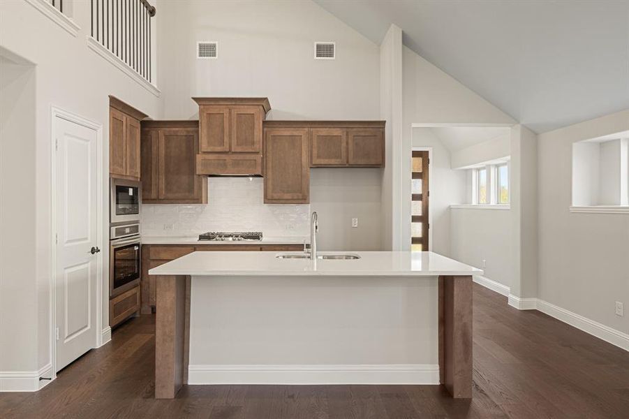 Furnished interior view inside a new home in Sable Creek, Sanger (Image 7).