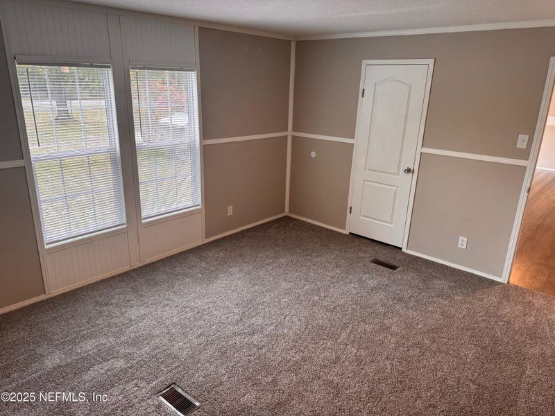 Spacious, unfurnished interior of a new home in , Fernandina Beach (Image 14).