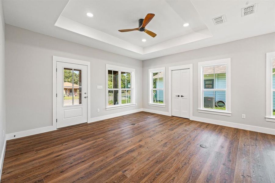 Spacious, unfurnished interior of a new home in , Stephenville (Image 11).