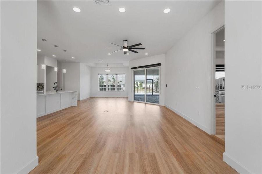 Spacious, unfurnished interior of a new home in , Port Charlotte (Image 41).