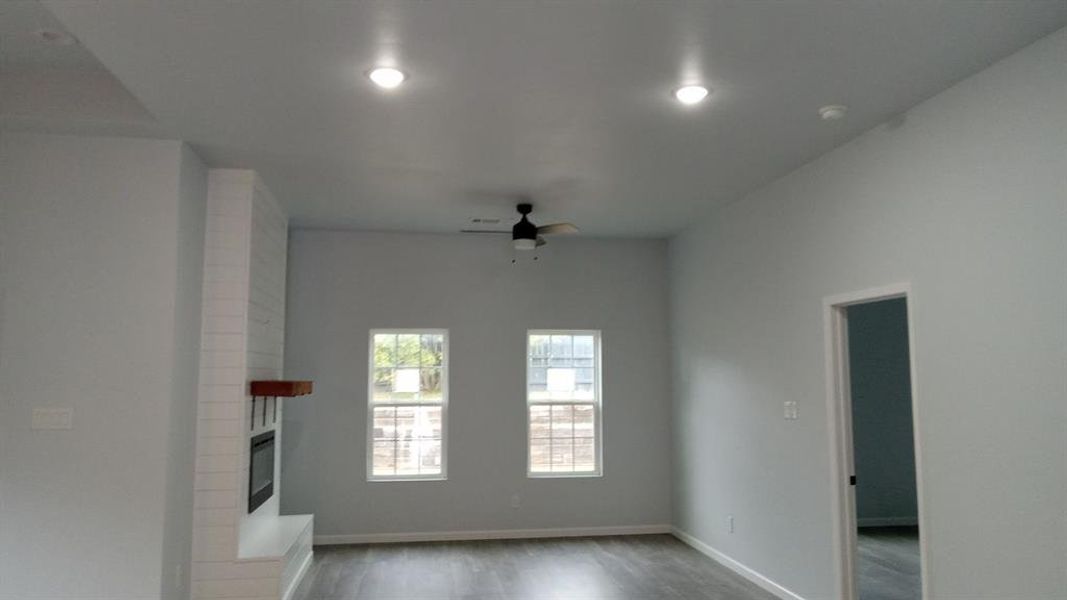 Spacious, unfurnished interior of a new home in , Granbury (Image 26). Spacious, unfurnished interior of a new home in , Granbury (Image 26).