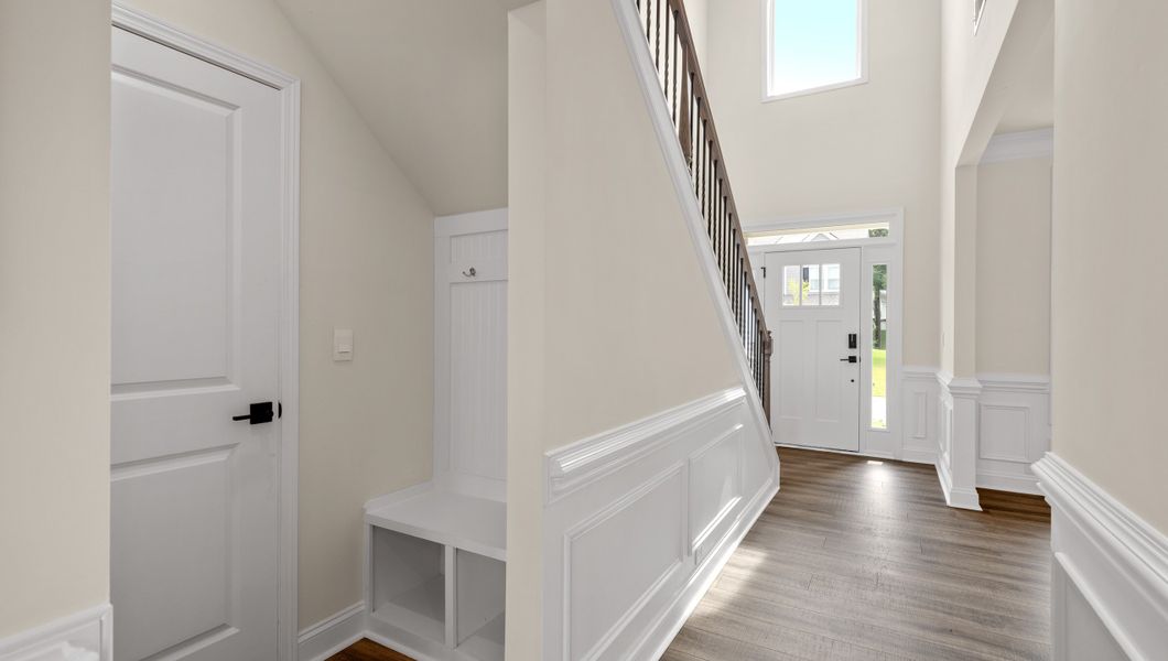 Representative unfurnished interior of a home built from the FLEETWOOD by D.R. Horton in Cottonwood Ridge, Piedmont (Image 20).
