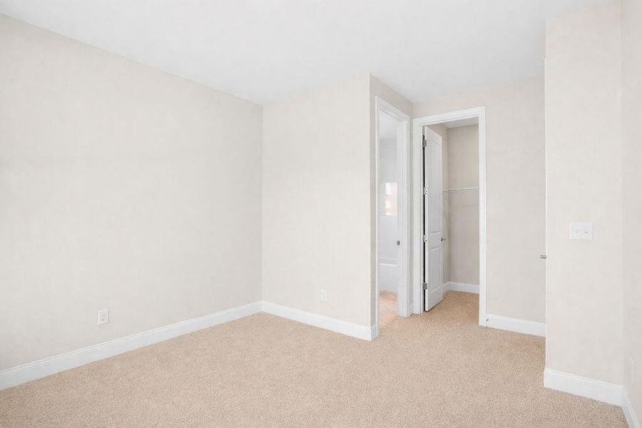 Spacious, unfurnished interior of a new home in , Homer (Image 13).