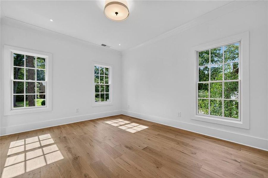 Spacious, unfurnished interior of a new home in , Atlanta (Image 49).
