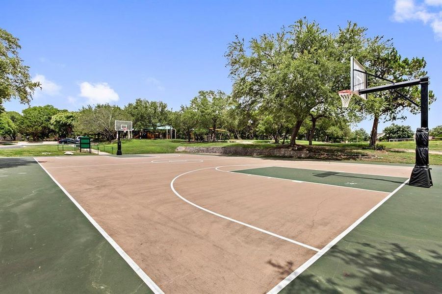 Community amenities in Milky Way at River Place, Austin (Image 15). Community amenities in Milky Way at River Place, Austin (Image 15).