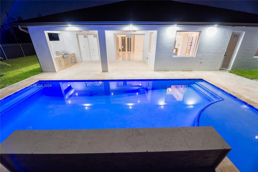 Exterior details and patio area of a home in , Cape Coral (Image 27).