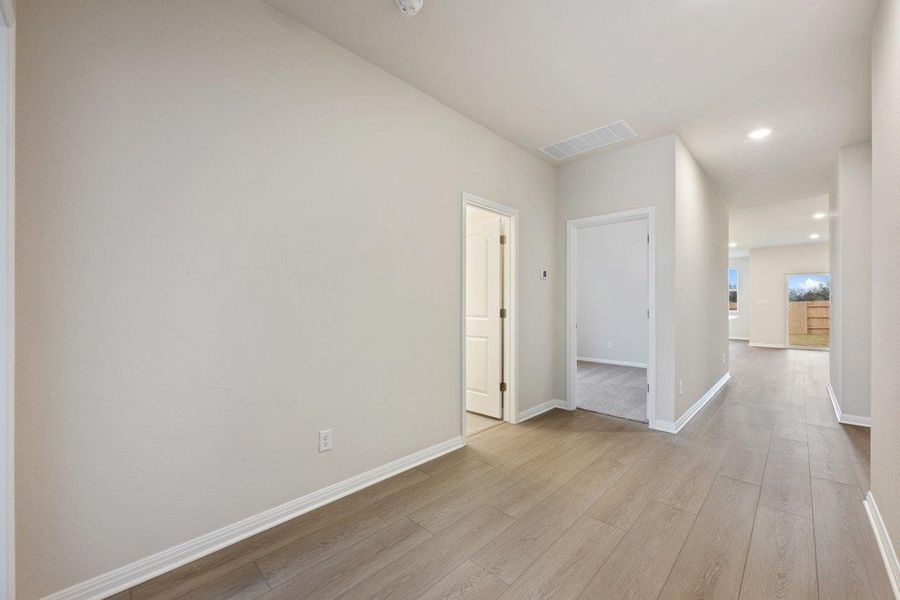 Representative images and renderings are for illustrative purposes. Actual structural options and design finishes of home may vary. Representative images and renderings are for illustrative purposes. Actual structural options and design finishes of home may vary.