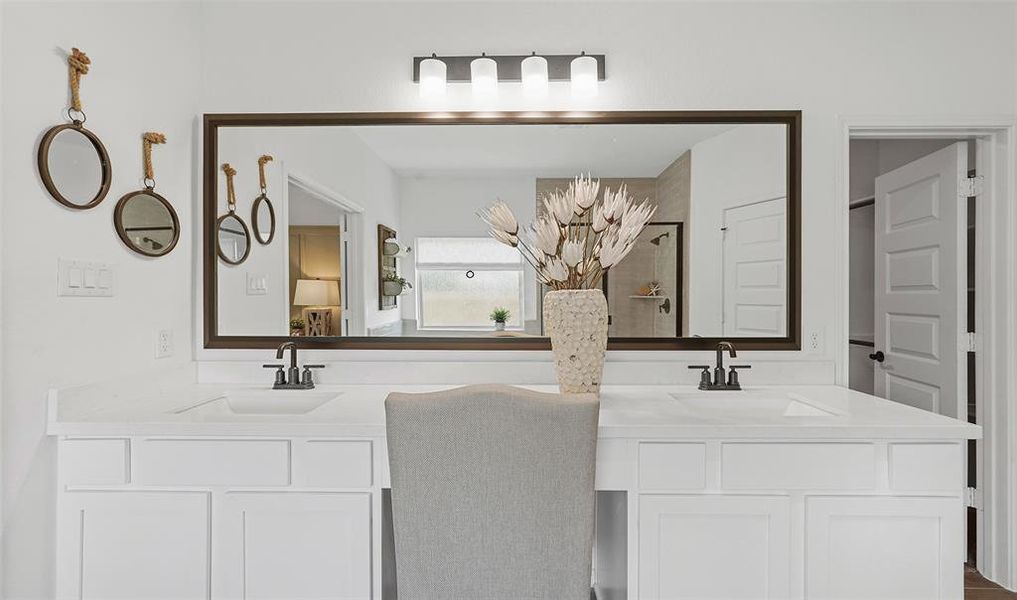 Double sinks in owner's bath (*Photo not of actual home and used for illustration purposes only.)