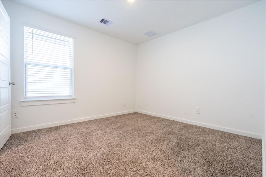 Spacious, unfurnished interior of a new home in City Gate, Houston (Image 18).