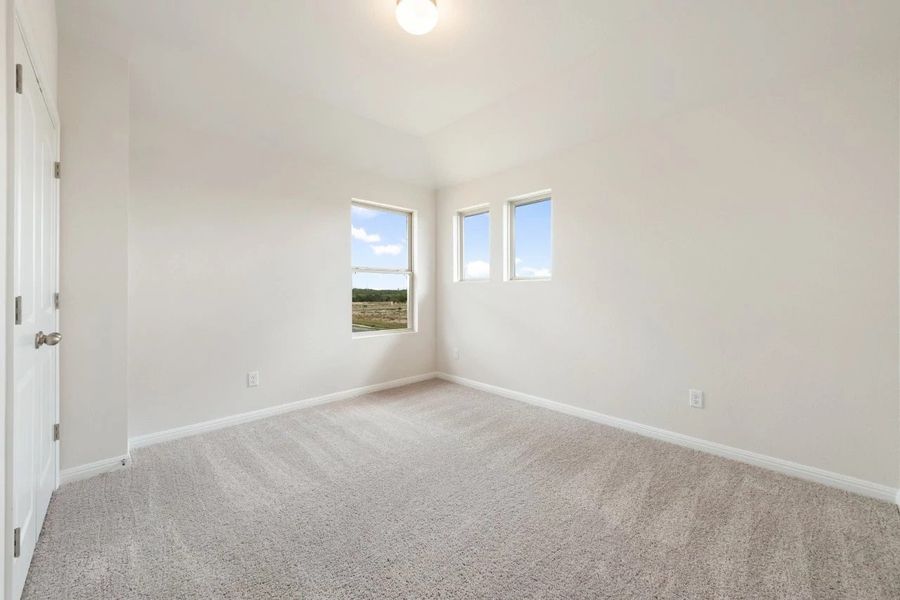 Spacious, unfurnished interior of a new home in Lariat, Liberty Hill (Image 23).