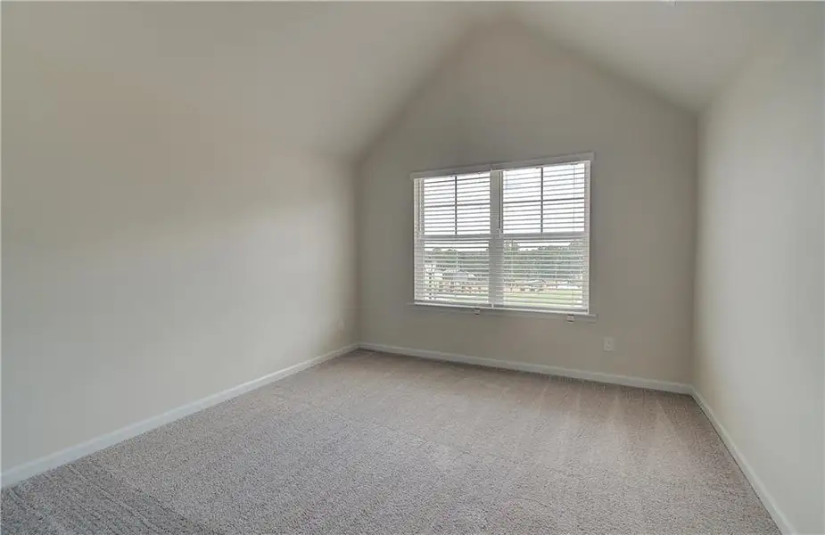 Spacious, unfurnished interior of a new home in Alcovy Village, Lawrenceville (Image 35).