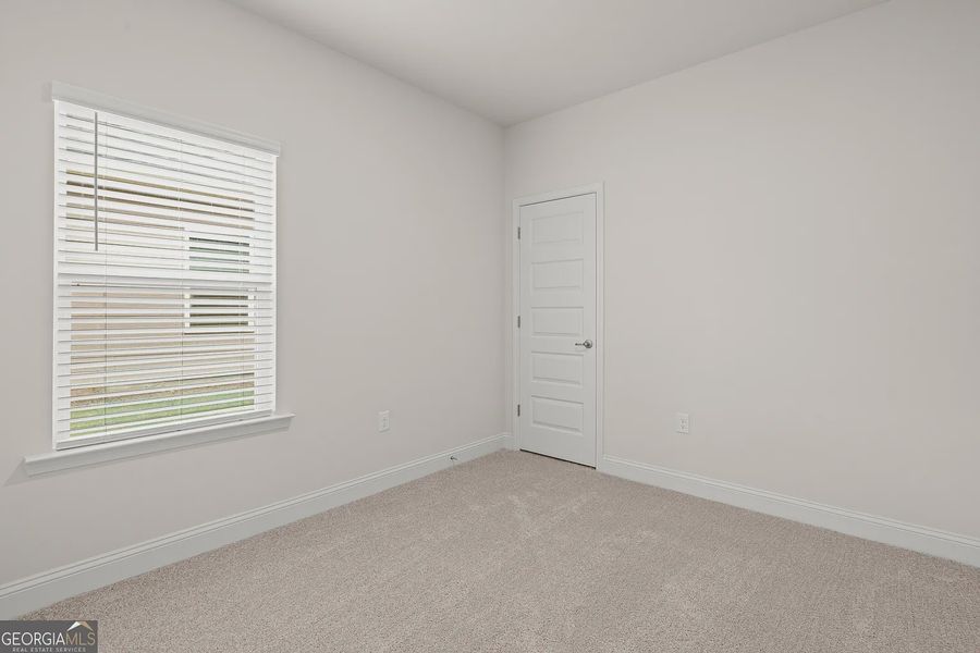 Spacious, unfurnished interior of a new home in Canterbury Villas, Carrollton (Image 28).