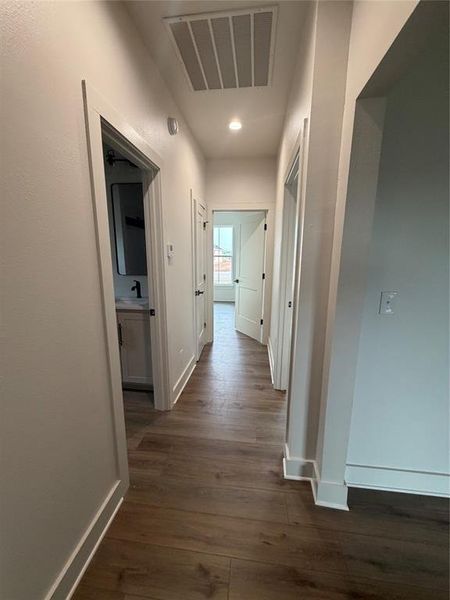 Spacious, unfurnished interior of a new home in , Abilene (Image 18).