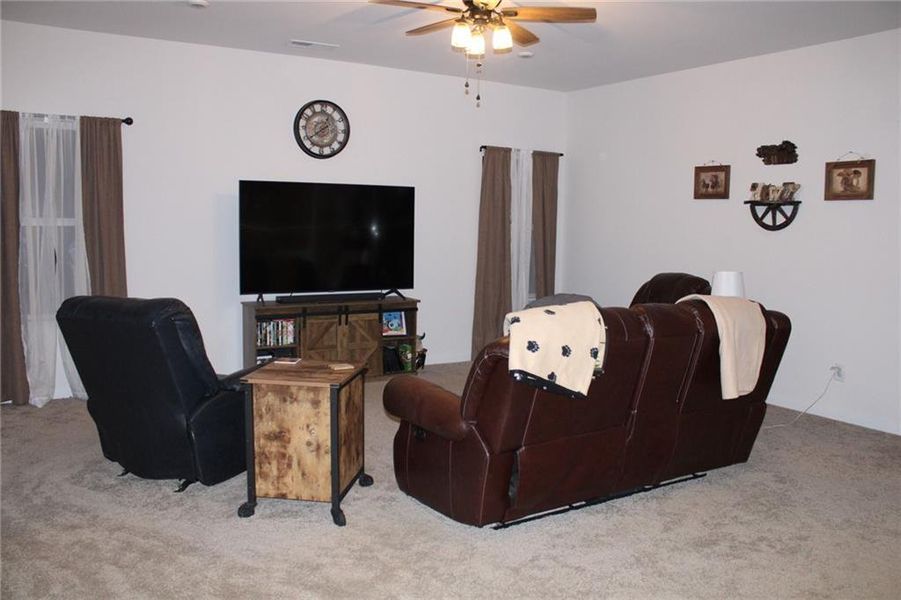 Furnished interior view inside a new home in , Cartersville (Image 10).