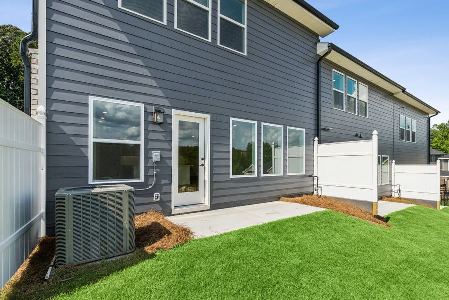 Exterior details and patio area of a home in Grandview Terrace, Canton (Image 3).