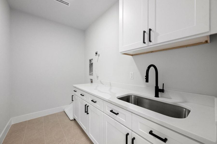 Furnished interior view inside a new home in , Austin (Image 33). Furnished interior view inside a new home in , Austin (Image 33).