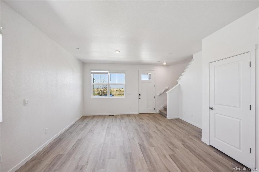 Spacious, unfurnished interior of a new home in Settlers Crossing, Commerce City (Image 26).