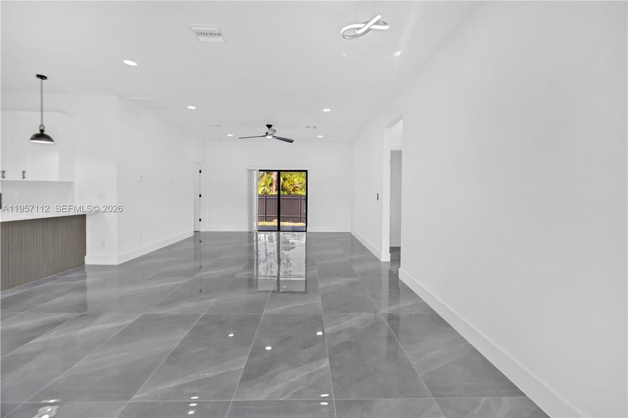 Spacious, unfurnished interior of a new home in , Lehigh Acres (Image 36).